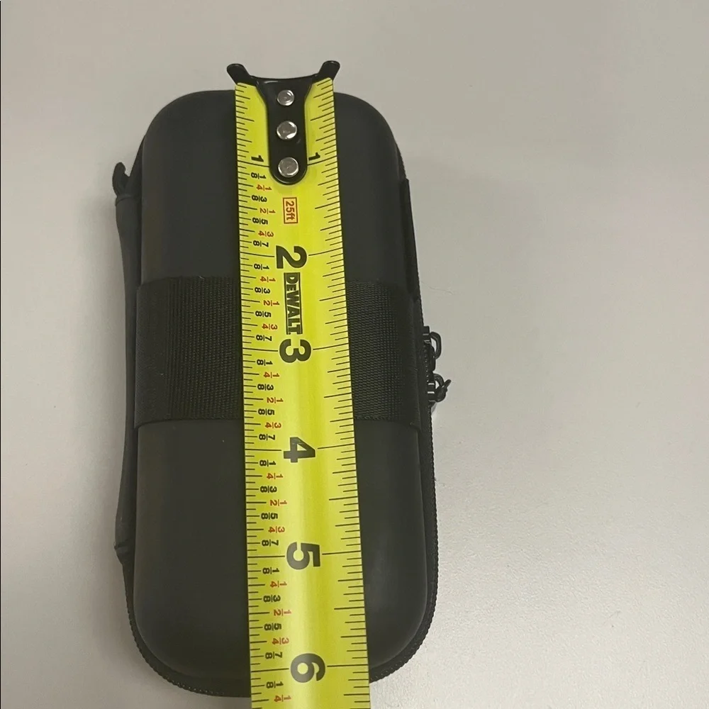 Luenx Black hard zip up Sunglasses Case with inside netting / preowned